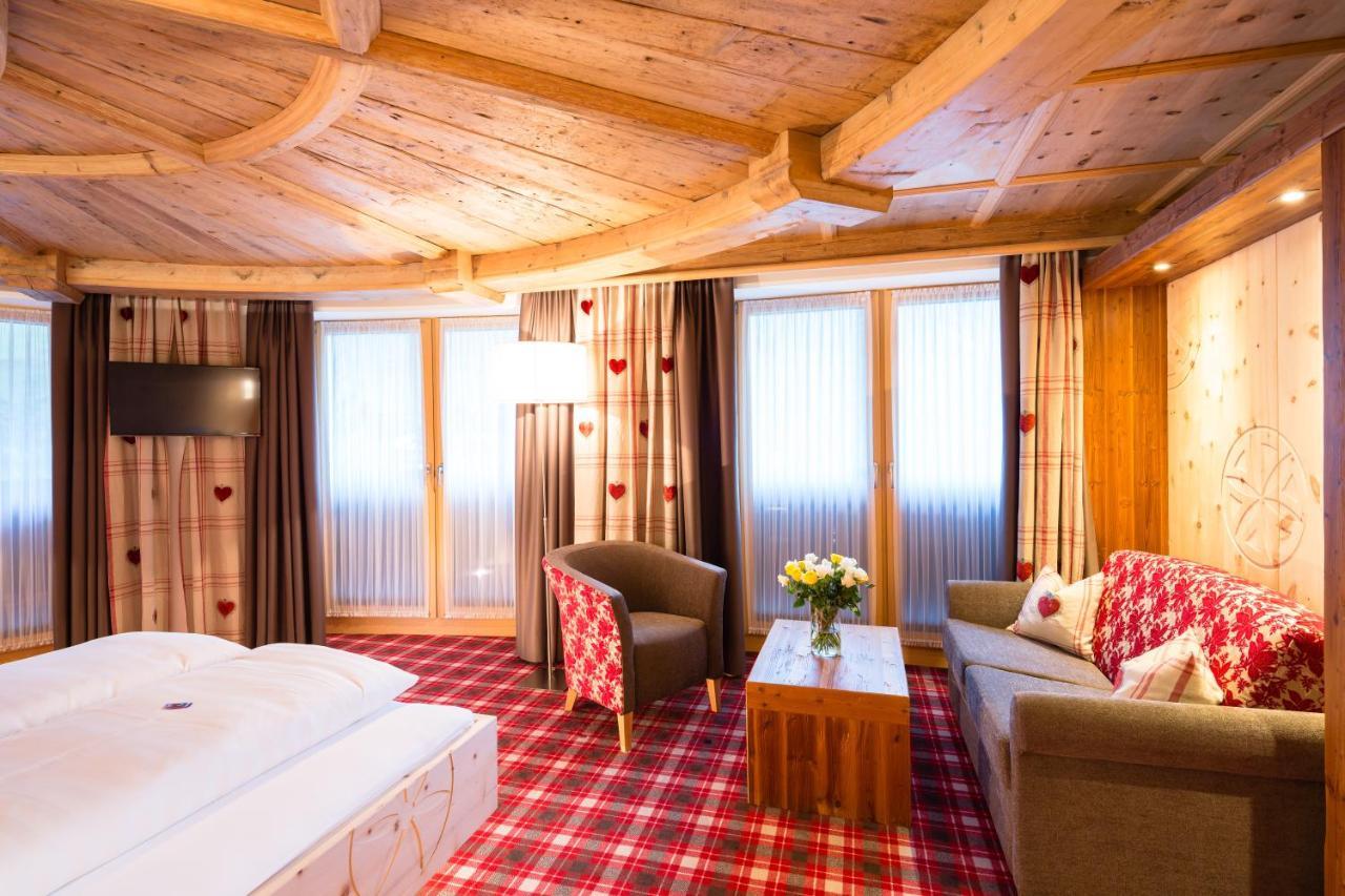 Hotel Solaria Ισγκλ Εξωτερικό φωτογραφία